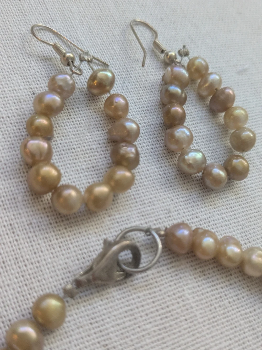 Freshwater Pearl Bracelet in Champagne Tone - Unbranded